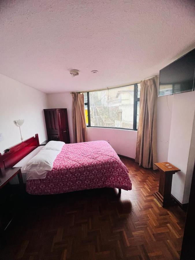 Hotel Bernys Quito Exterior foto