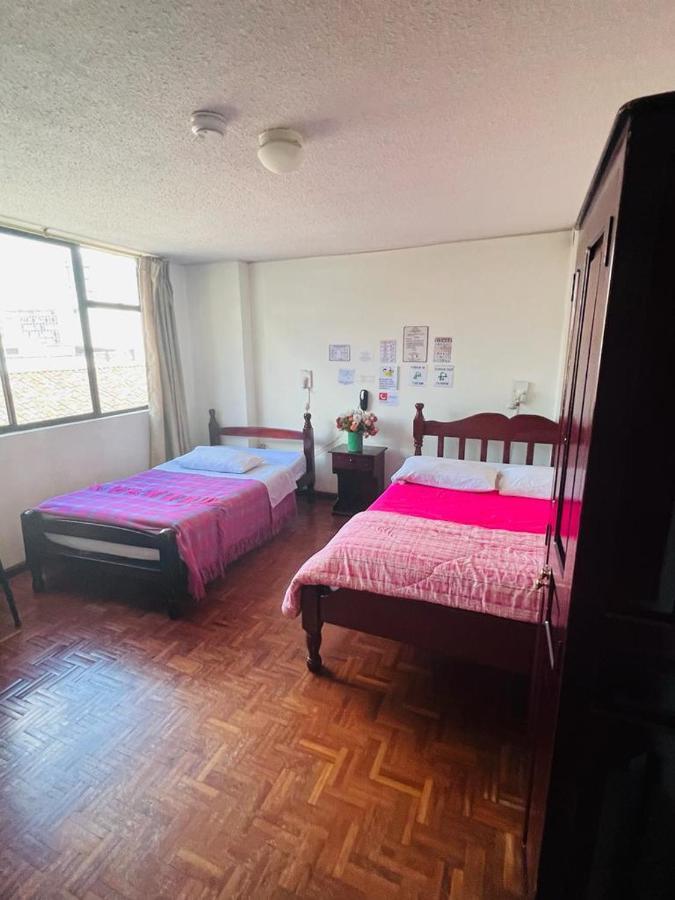 Hotel Bernys Quito Exterior foto